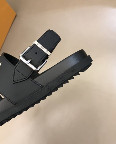 Louis  Vuitton  Men slippers