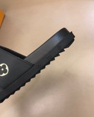 Louis  Vuitton   Men slippers