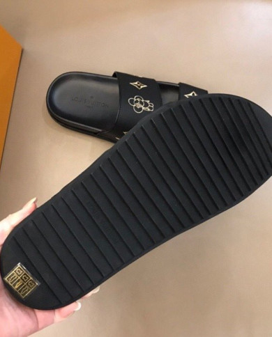 Louis  Vuitton   Men slippers
