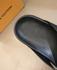 Louis  Vuitton   Men slippers