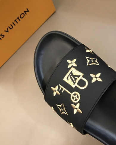 Louis  Vuitton  Men slippers