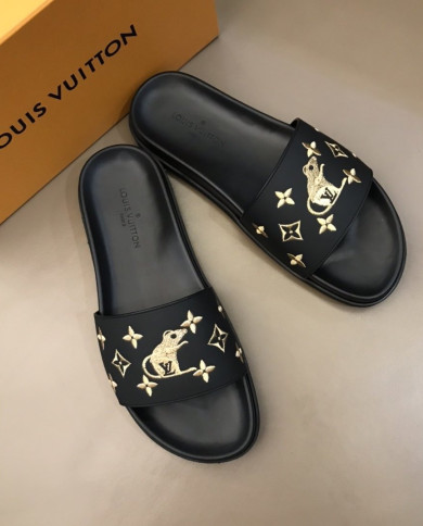 Louis  Vuitton  Men slippers