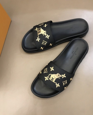 Louis  Vuitton  Men slippers