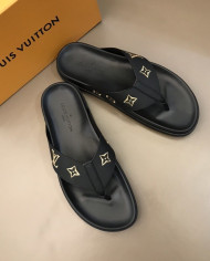 Louis  Vuitton  Men slippers