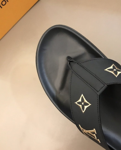 Louis  Vuitton  Men slippers