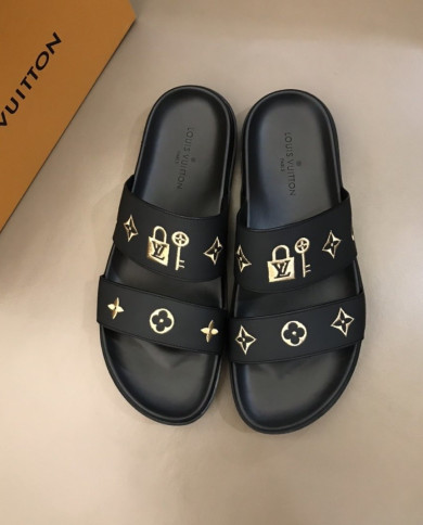 Louis  Vuitton  Men slippers