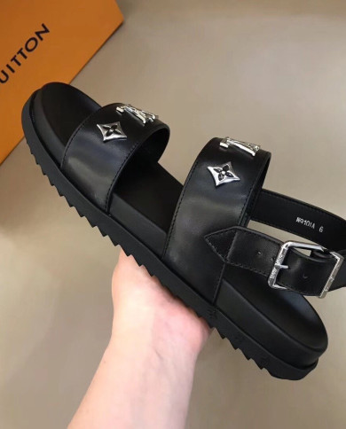 Louis  Vuitton  Men slippers