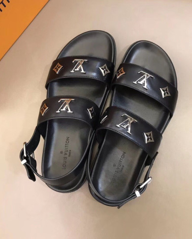 Louis  Vuitton  Men slippers