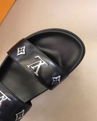 Louis  Vuitton  Men slippers