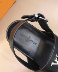 Louis  Vuitton  Men slippers