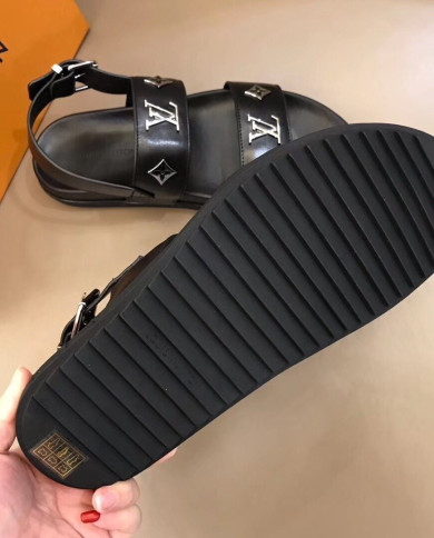 Louis  Vuitton  Men slippers
