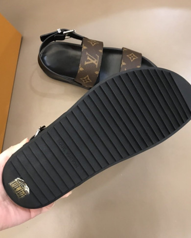 Louis  Vuitton  Men slippers