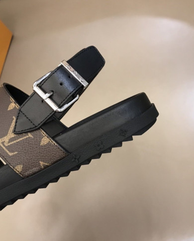 Louis  Vuitton  Men slippers