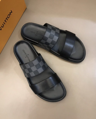 Louis  Vuitton  Men slippers