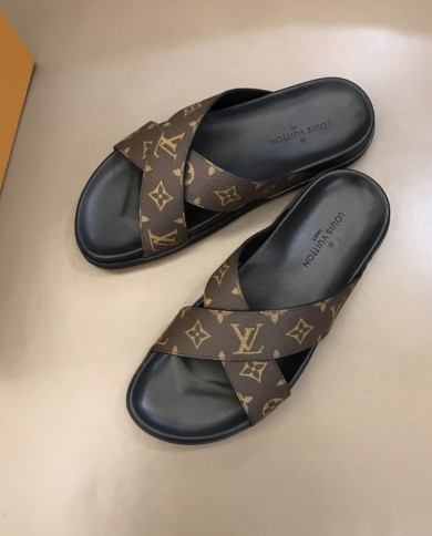 Louis  Vuitton  Men slippers