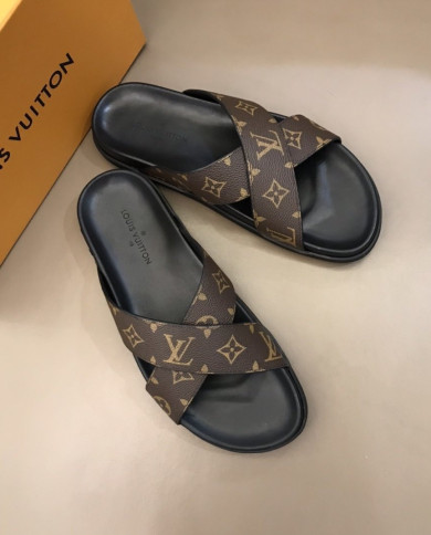 Louis  Vuitton  Men slippers