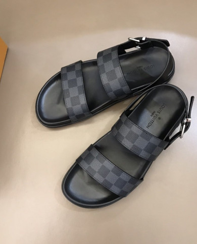 Louis  Vuitton  Men slippers