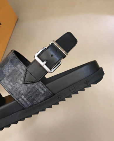 Louis  Vuitton  Men slippers