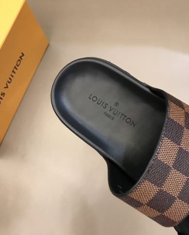 Louis  Vuitton  Men slippers