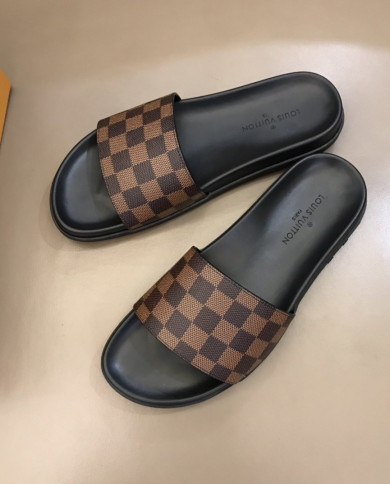 Louis  Vuitton  Men slippers