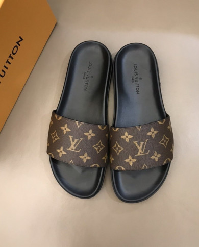 Louis  Vuitton  Men slippers