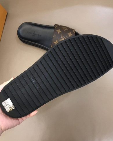 Louis  Vuitton  Men slippers