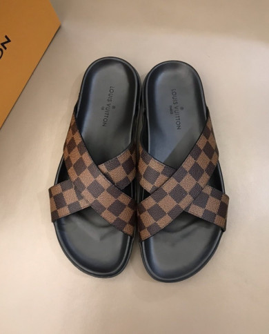 Louis  Vuitton  Men slippers