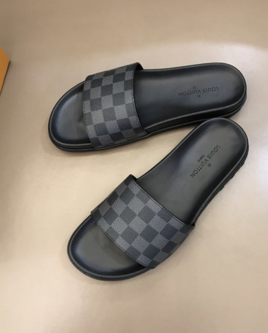 Louis  Vuitton  Men slippers