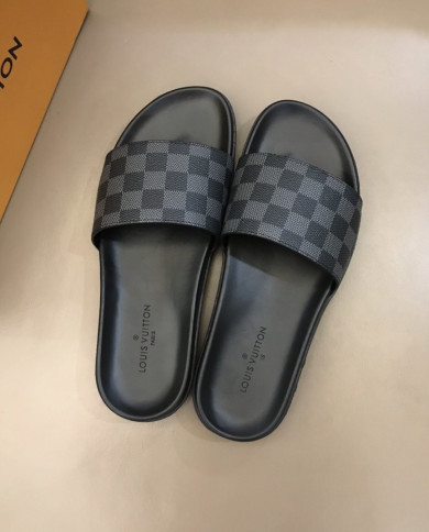 Louis  Vuitton  Men slippers
