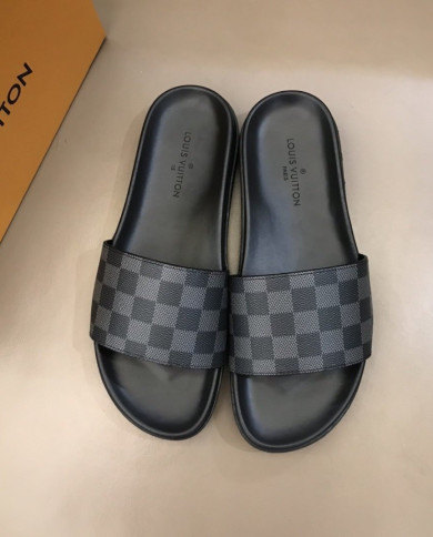 Louis  Vuitton  Men slippers