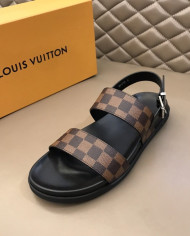 Louis  Vuitton  Men slippers