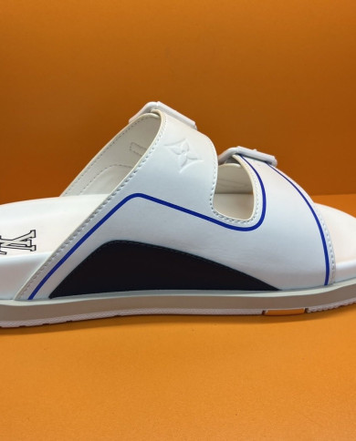 Louis  Vuitton  Men slippers