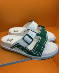 Louis  Vuitton  Men slippers