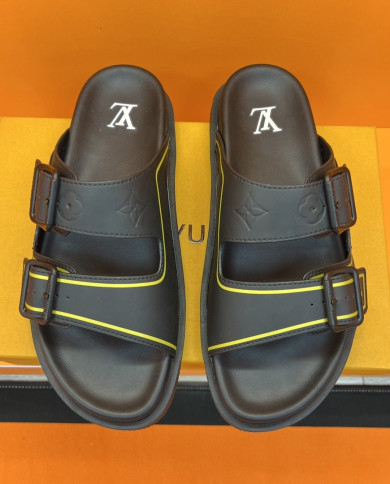 Louis  Vuitton  Men slippers