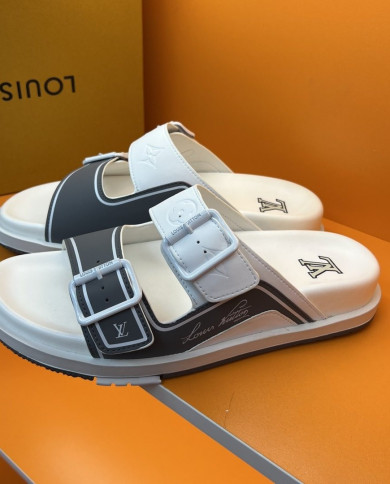 Louis  Vuitton  Men slippers
