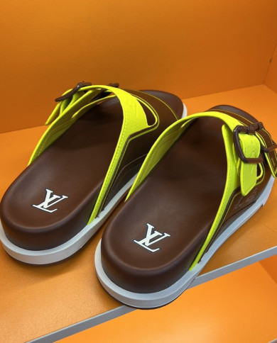 Louis  Vuitton  Men slippers