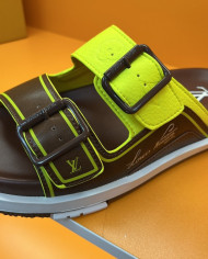 Louis  Vuitton  Men slippers