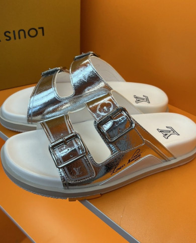 Louis  Vuitton  Men slippers