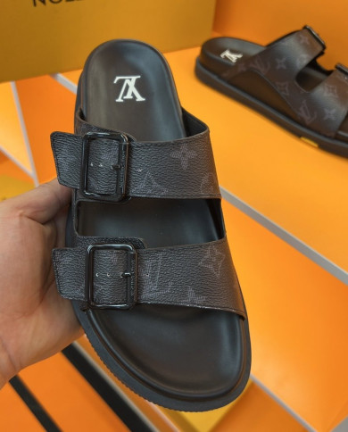 Louis  Vuitton  Men slippers