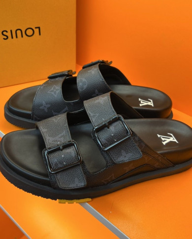 Louis  Vuitton  Men slippers