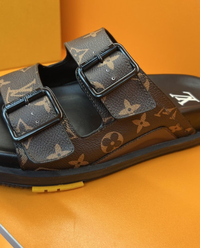 Louis  Vuitton  Men slippers