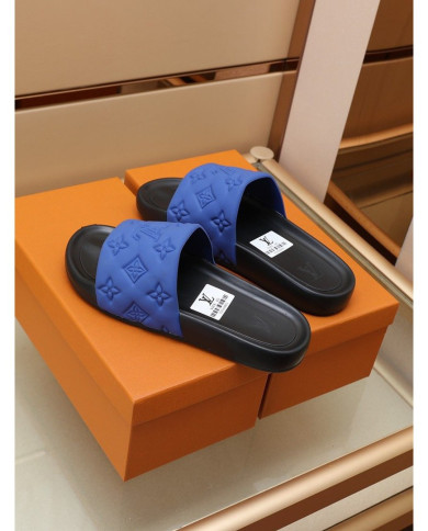 Louis  Vuitton  Men slippers