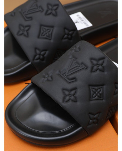 Louis  Vuitton  Men slippers