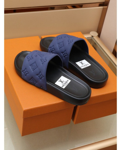 Louis  Vuitton  Men slippers