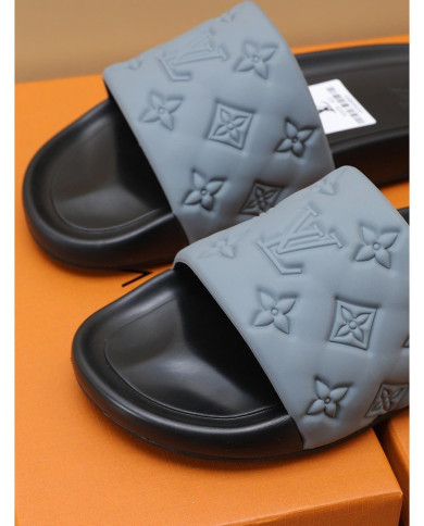 Louis  Vuitton  Men slippers