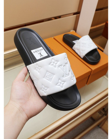 Louis  Vuitton  Men slippers
