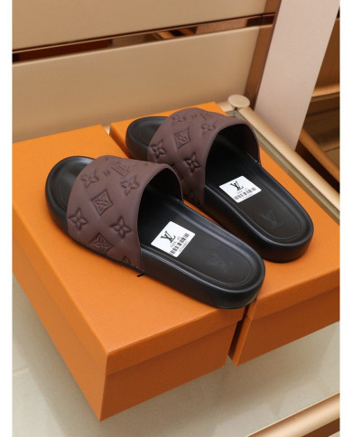 Louis  Vuitton  Men slippers