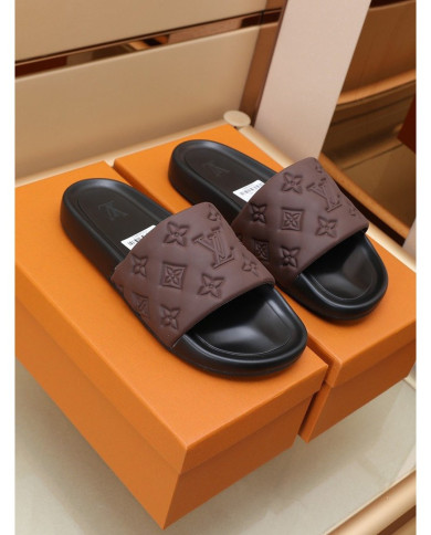 Louis  Vuitton  Men slippers