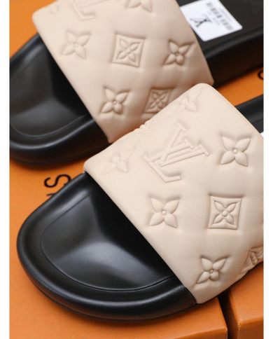 Louis  Vuitton  Men slippers