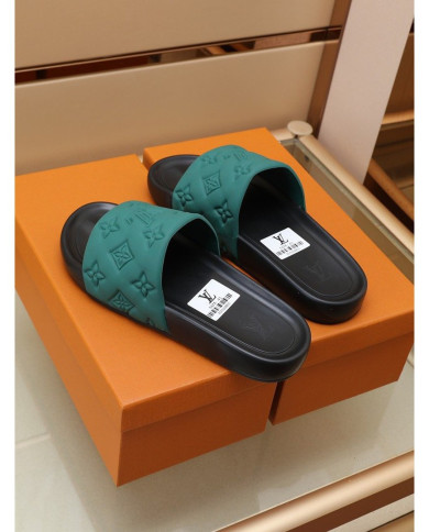 Louis  Vuitton  Men slippers